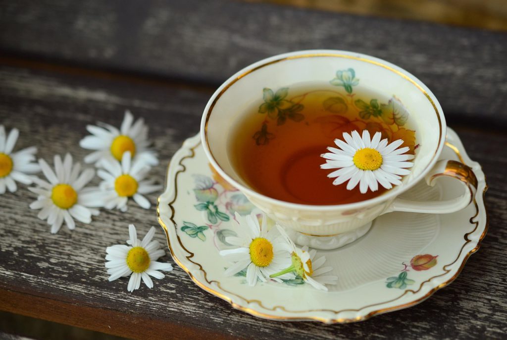 The Role of Tea in Alternative Medicine: From Green to Herbal